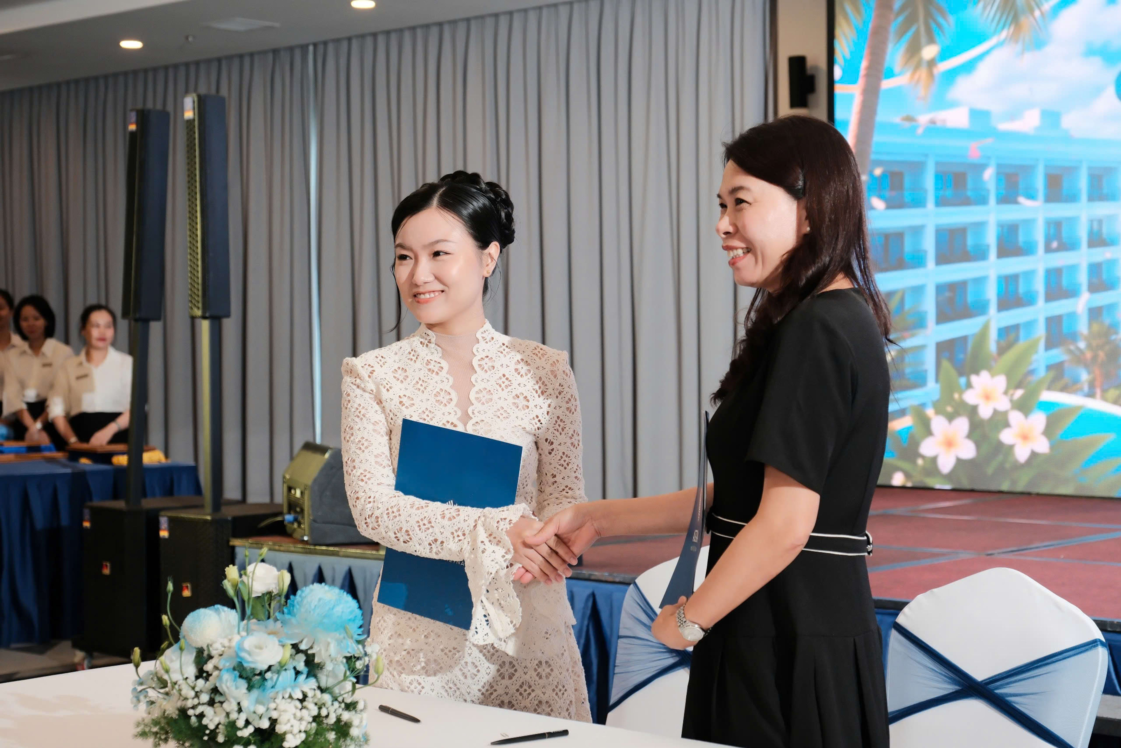 NNS Travel cùng Asteria ký kết hợp đồng