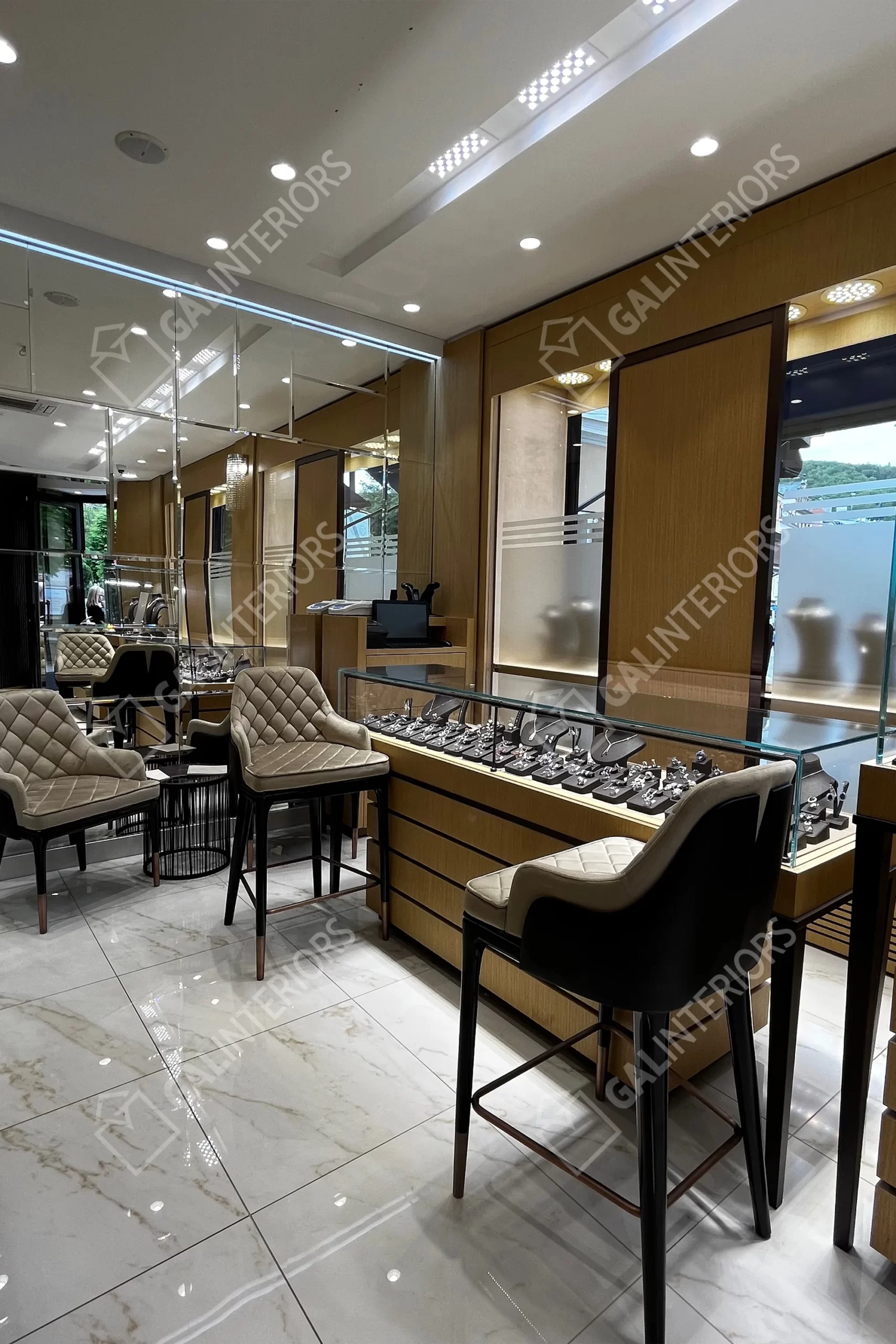 PUPP KARLOVY VARY — Jewelry Store Interior Design by Gal Interiors, photo 2