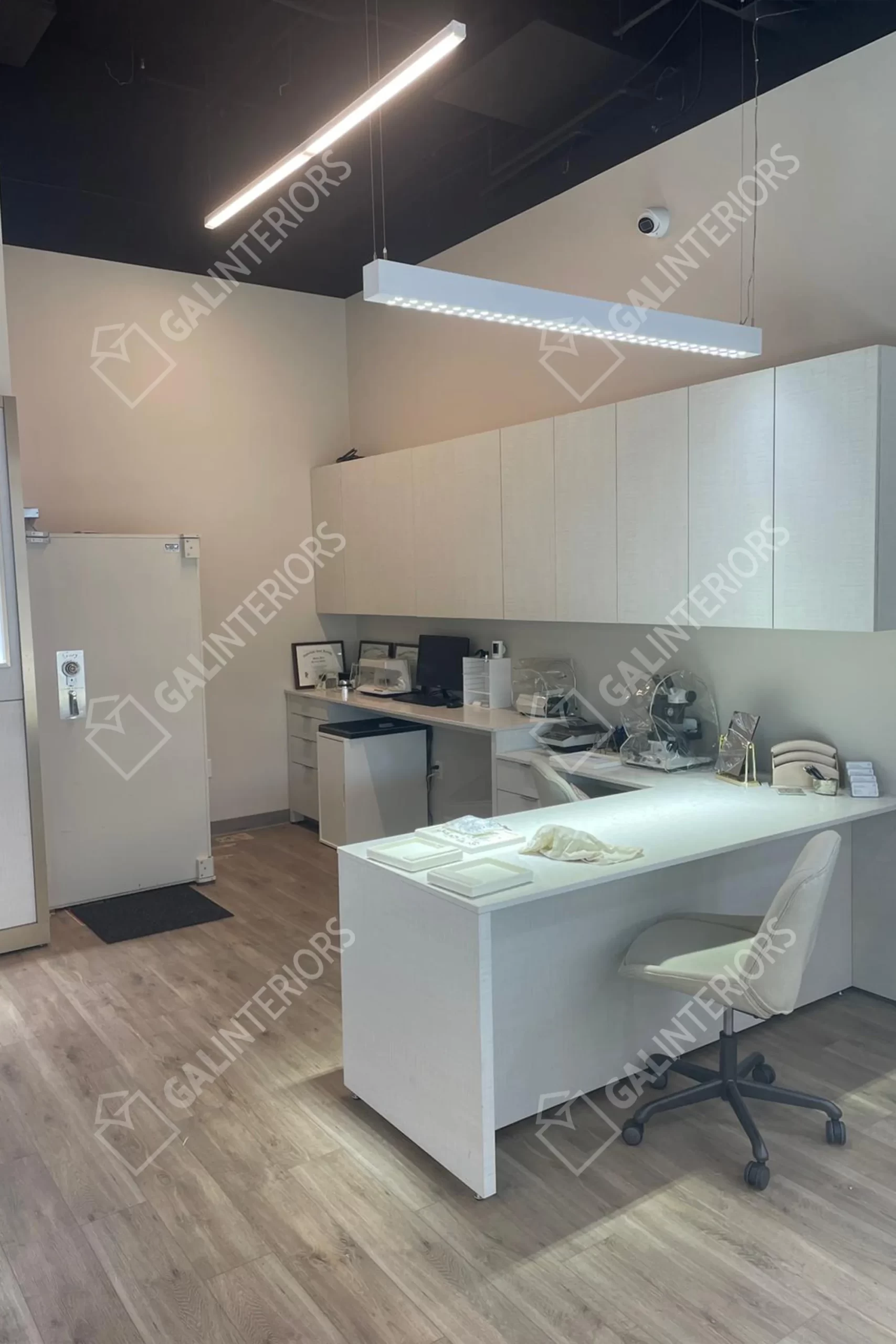 THE KING'S JEWELERS — Jewelry Store Interior Design by Gal Interiors, photo 3