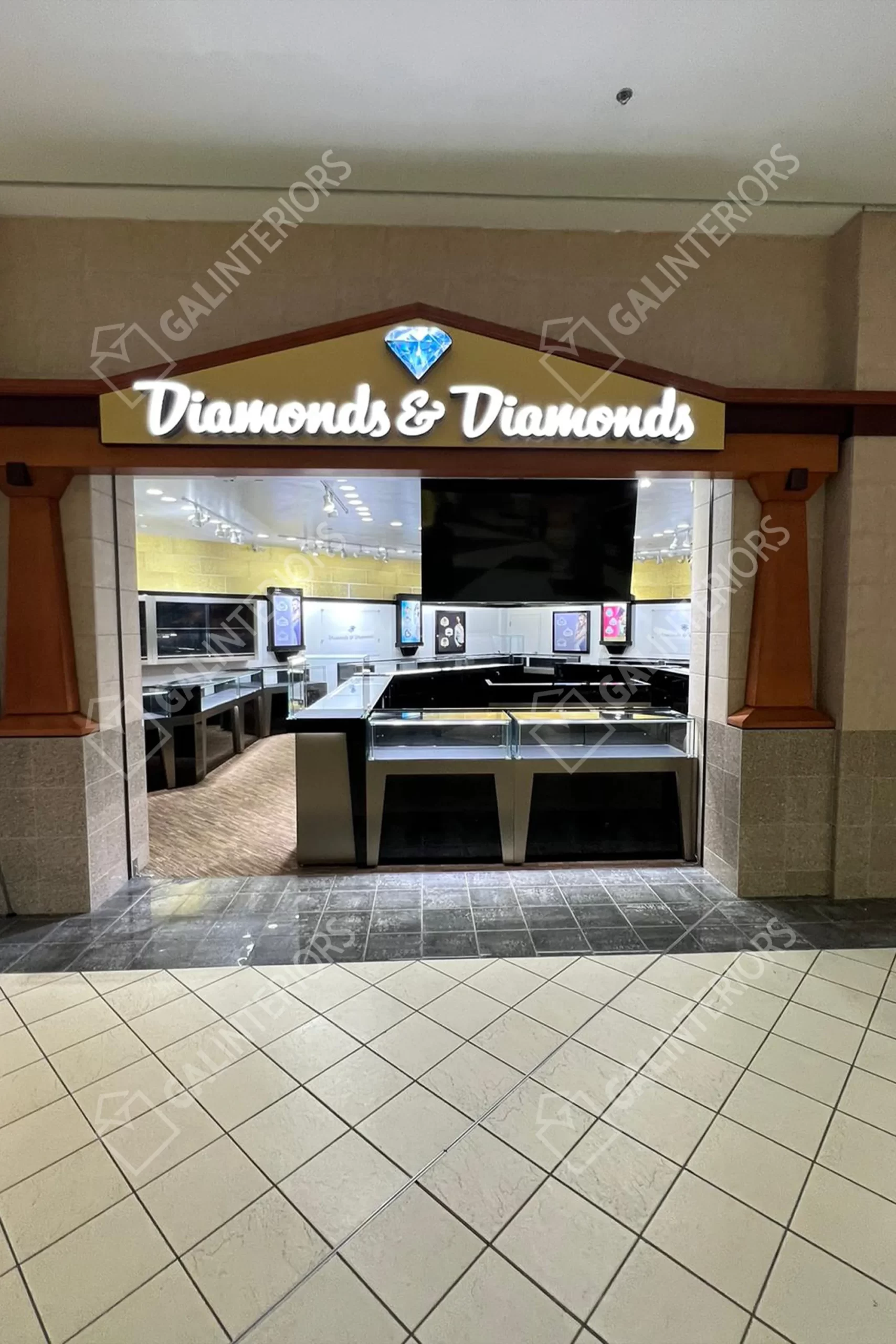 DIAMONDS & DIAMONDS — Jewelry Store Interior Design by Gal Interiors, photo 15
