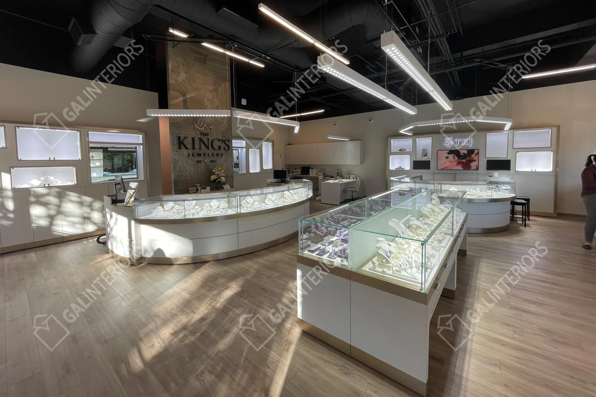 THE KING'S JEWELERS — Jewelry Store Interior Design by Gal Interiors, photo 10