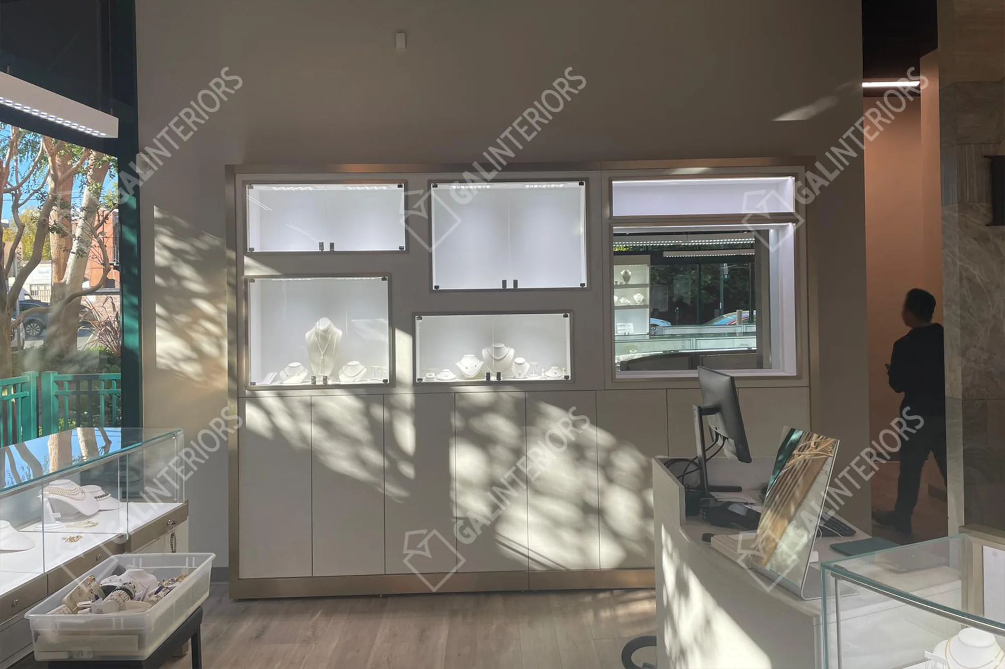 THE KING'S JEWELERS — Jewelry Store Interior Design by Gal Interiors, photo 12