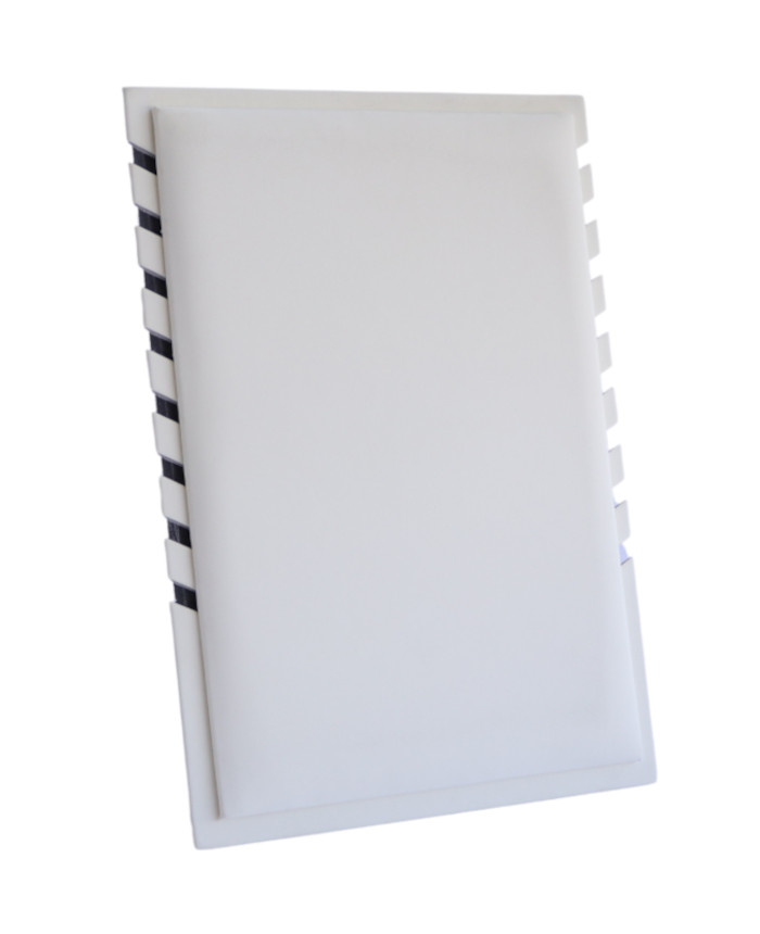 حامل عرض المجوهرات الفاخر للقلادات 3