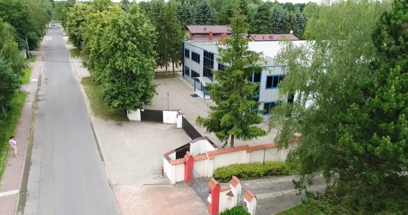 Widok z drona na teren WH i okoliczną zabudowę w Nadarzynie