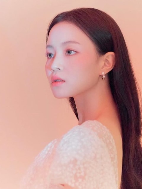 LEE HI