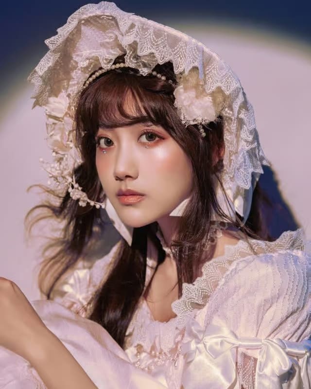 Li YiTong