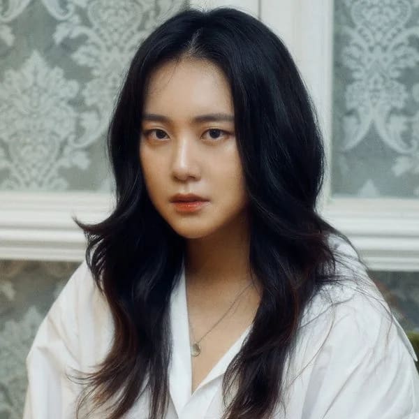 Minhye J