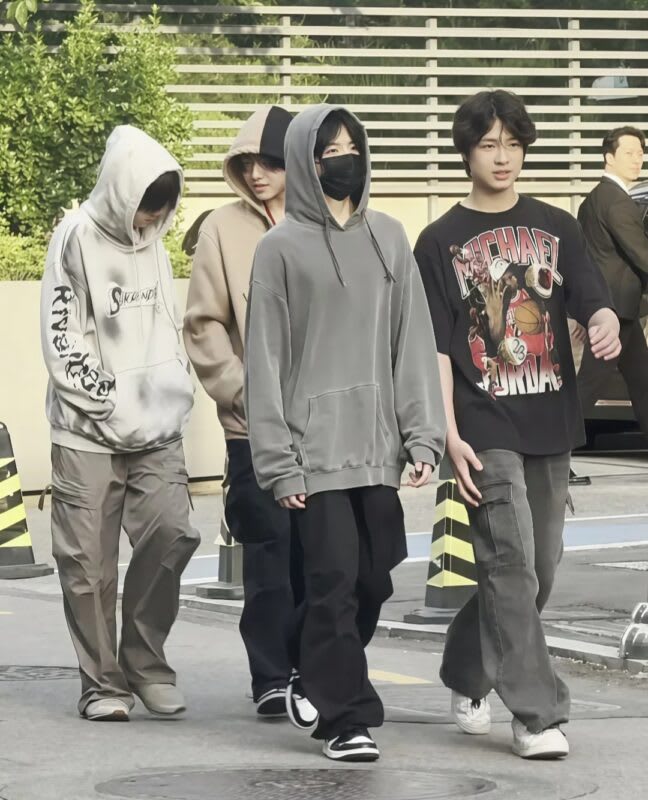 YGNBG (YG New Boy Group)
