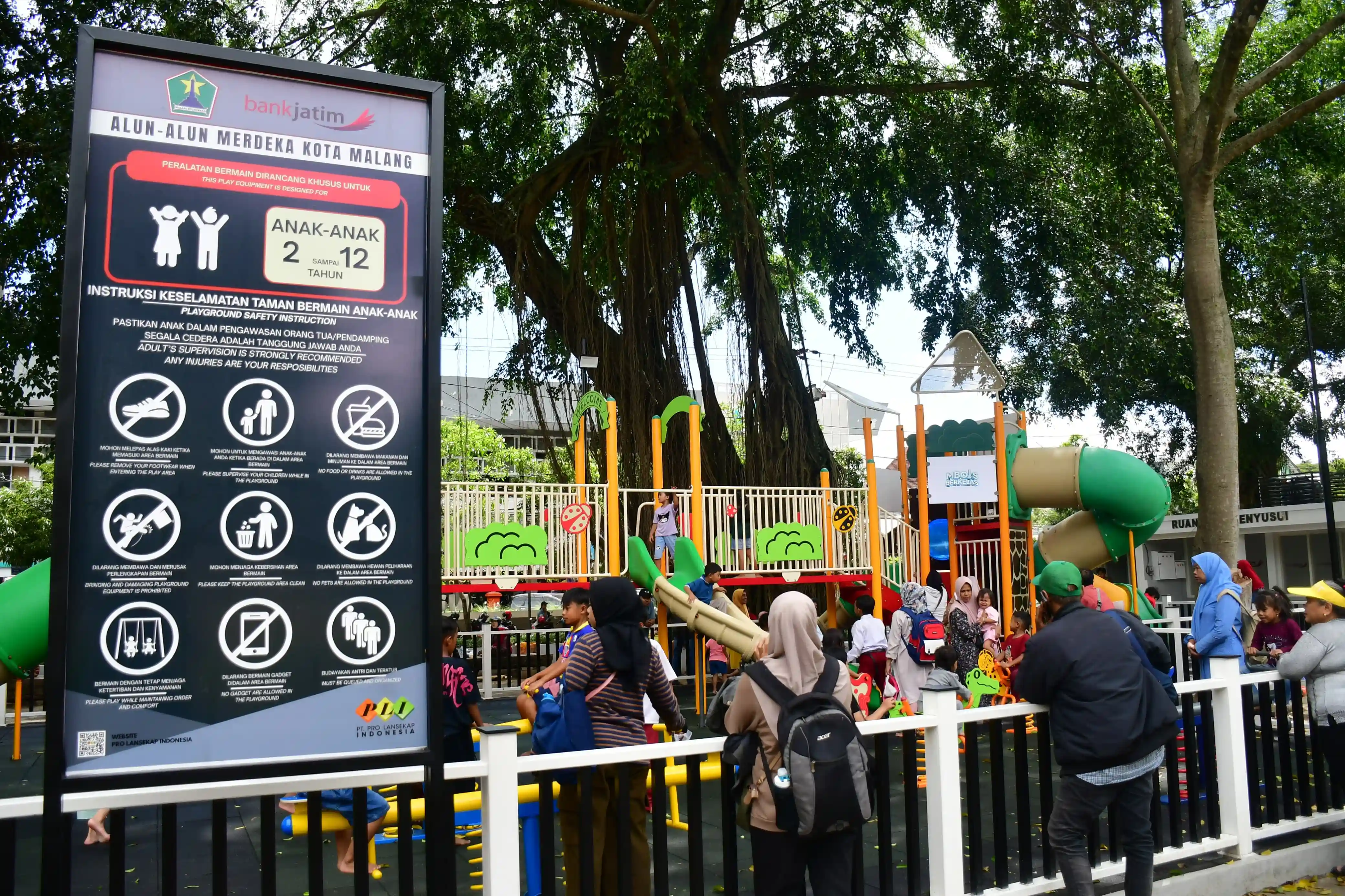 Playground alun alun kota malang