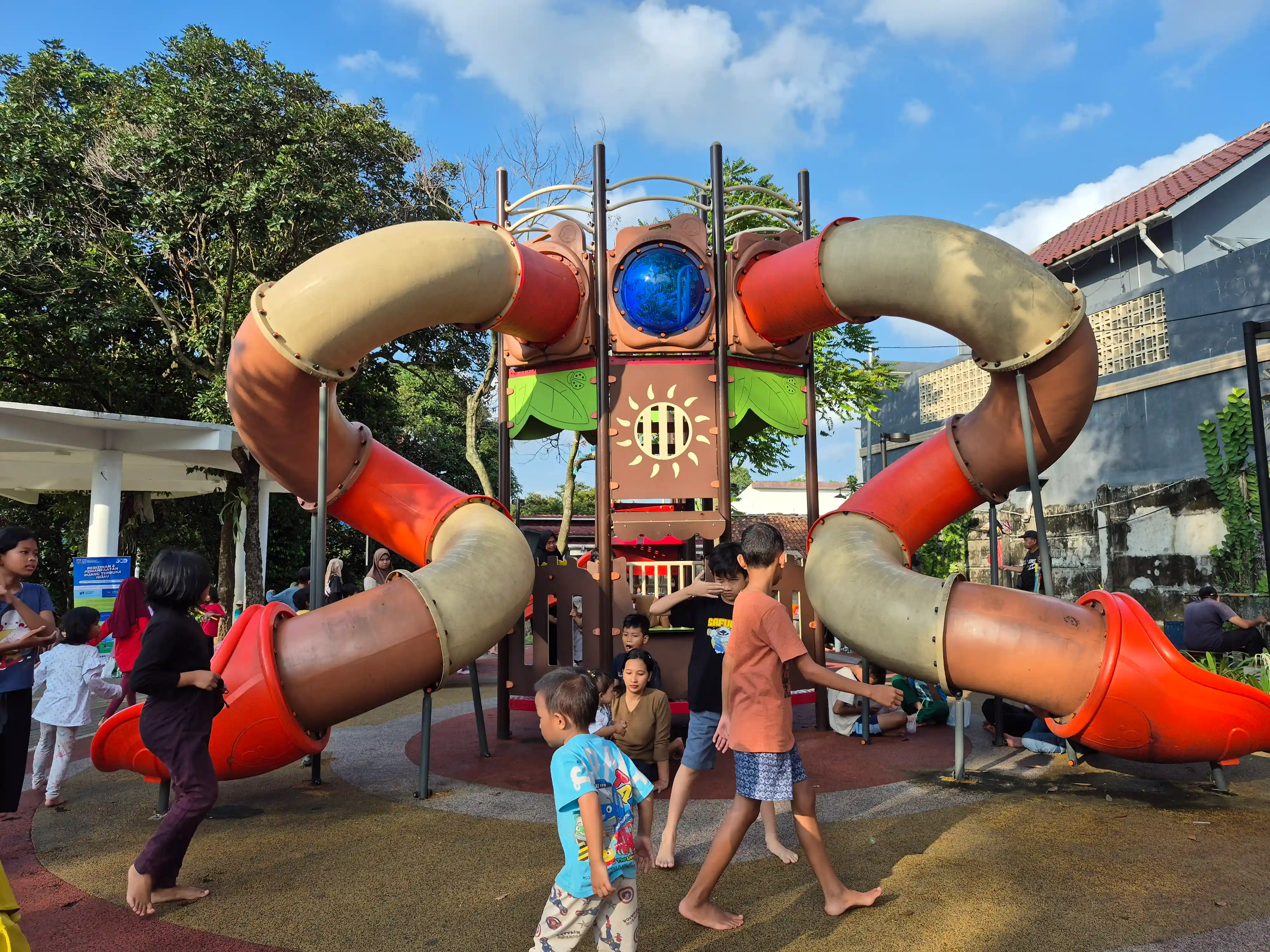 Clubhouse Playground BSD