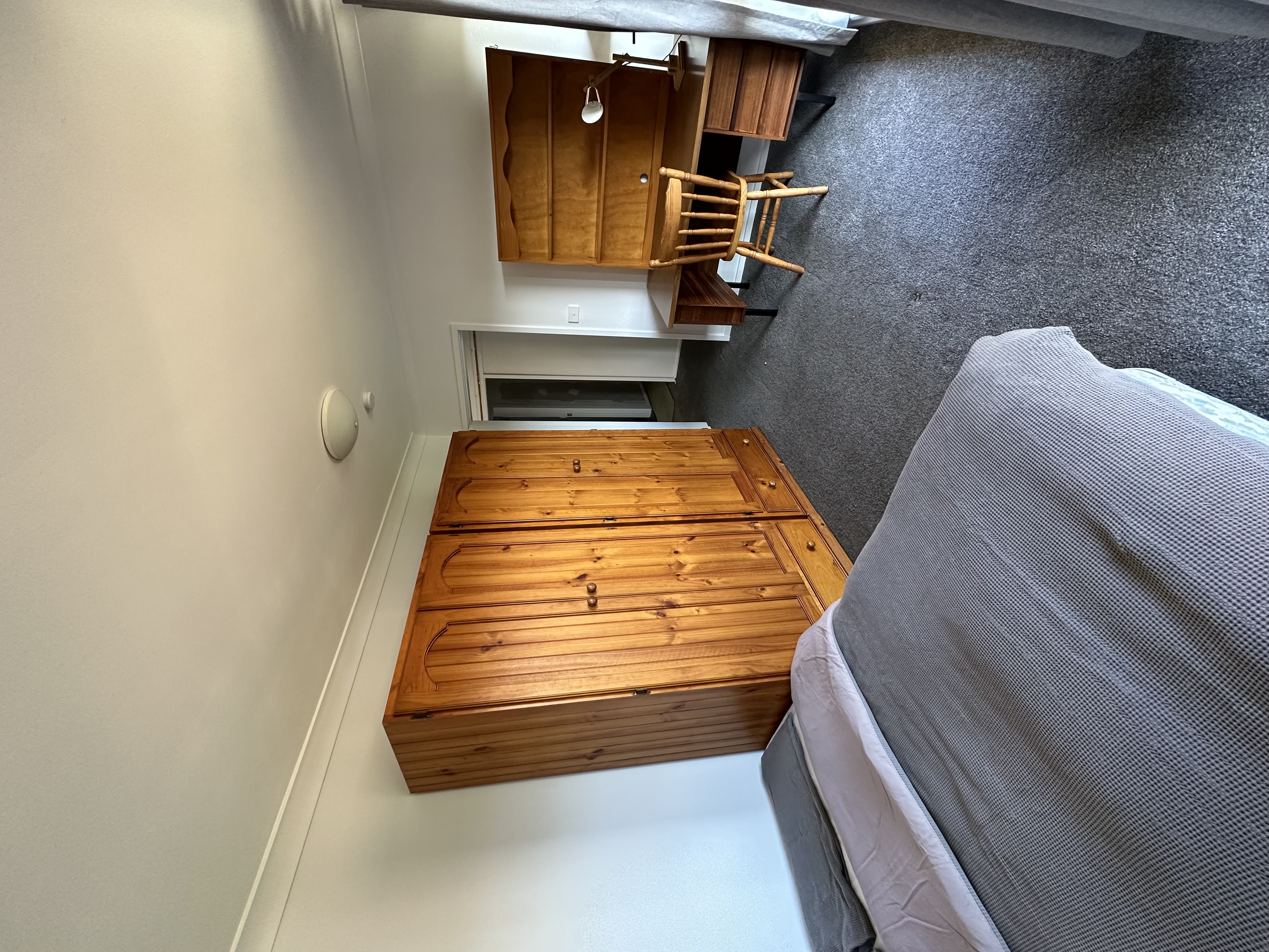 Large double couples room for rent