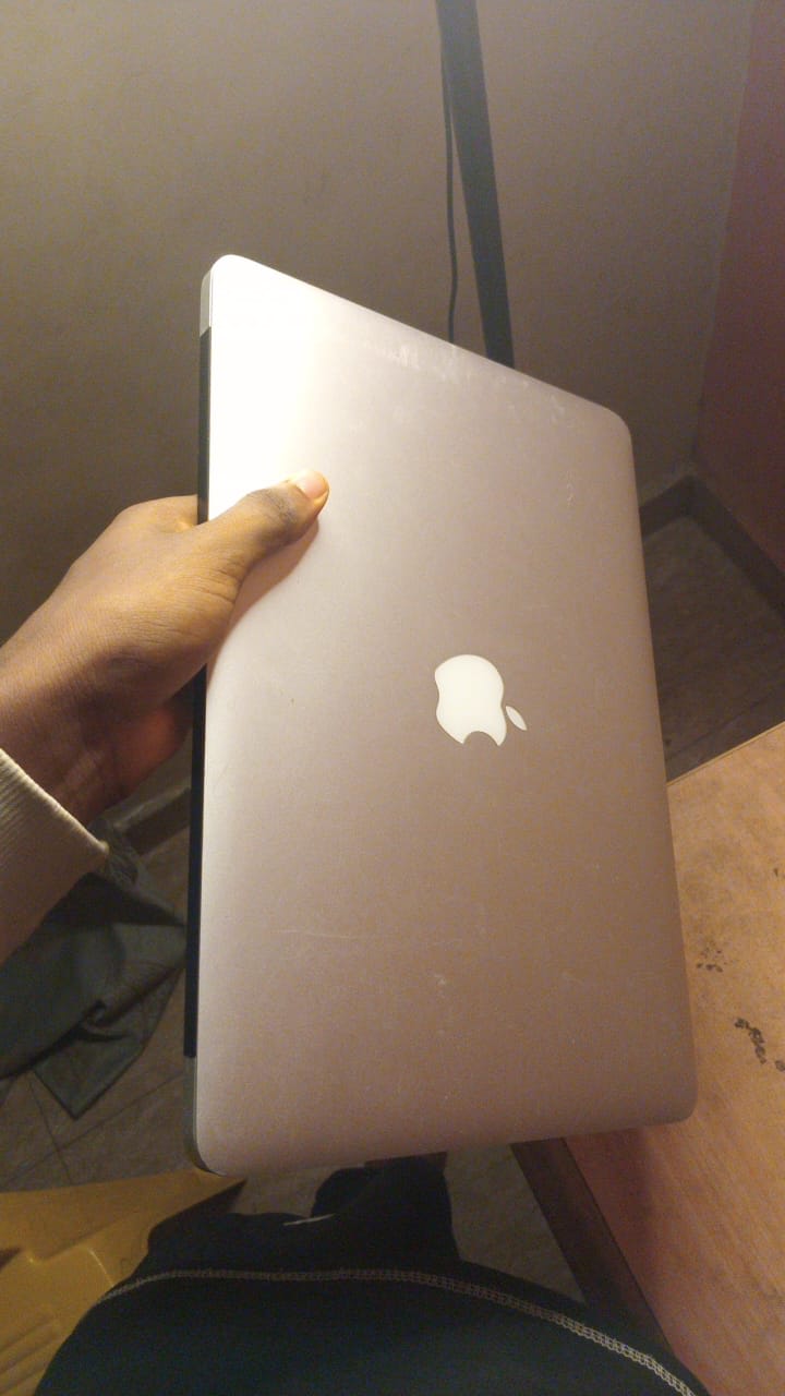 Laptop Apple MacBook Air 2017 8GB Intel Core i5 SSD 256GB