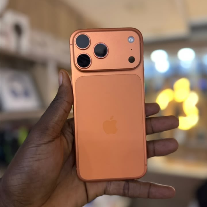 iPhone 17 pro max 