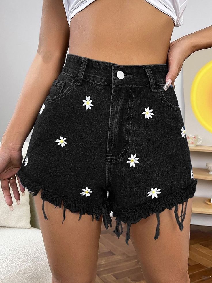 DAISY EMBROIDERY