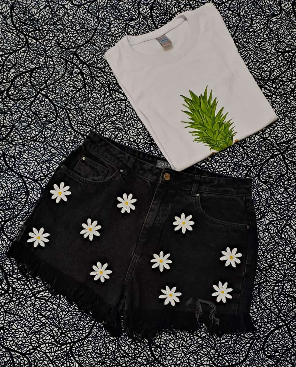 DAISY EMBROIDERY