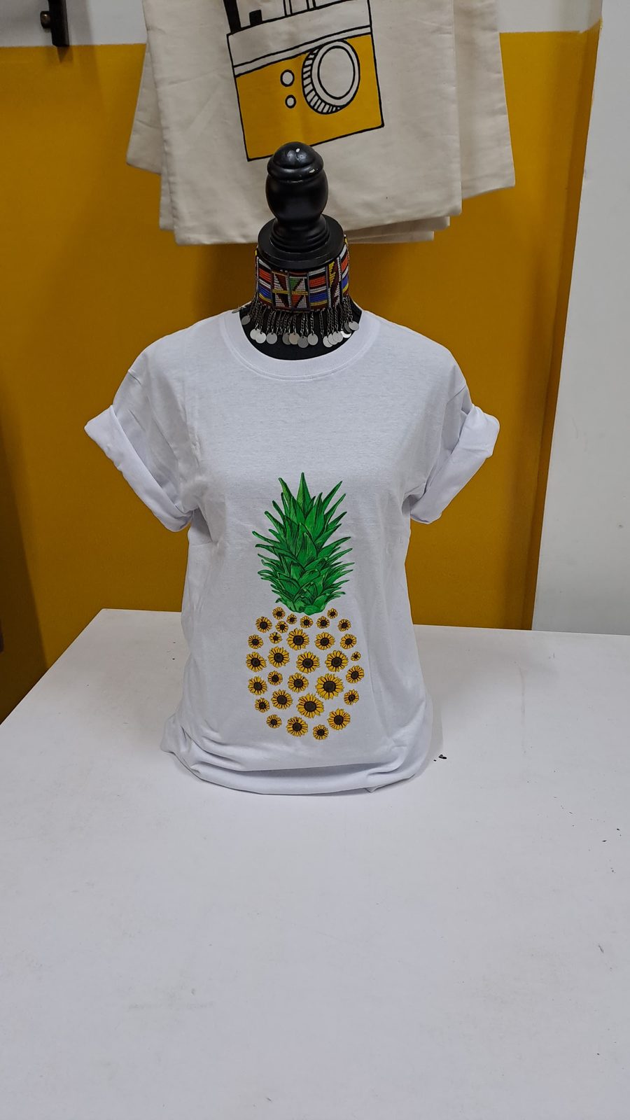 Pineapple art T-shirt