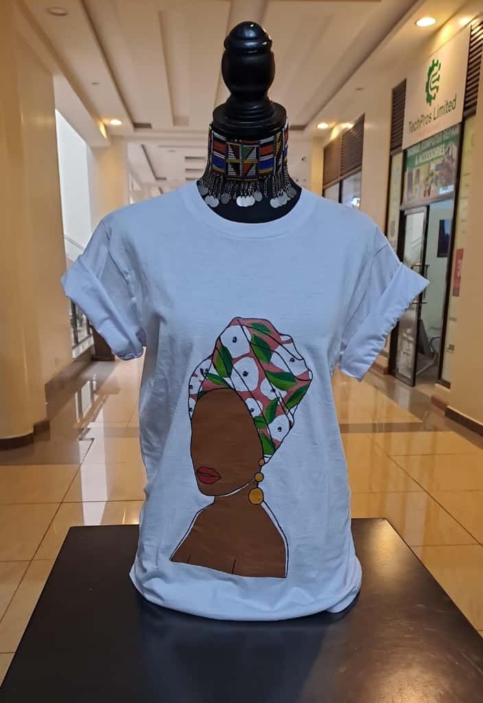 Patterned headwrap Art Tshirt