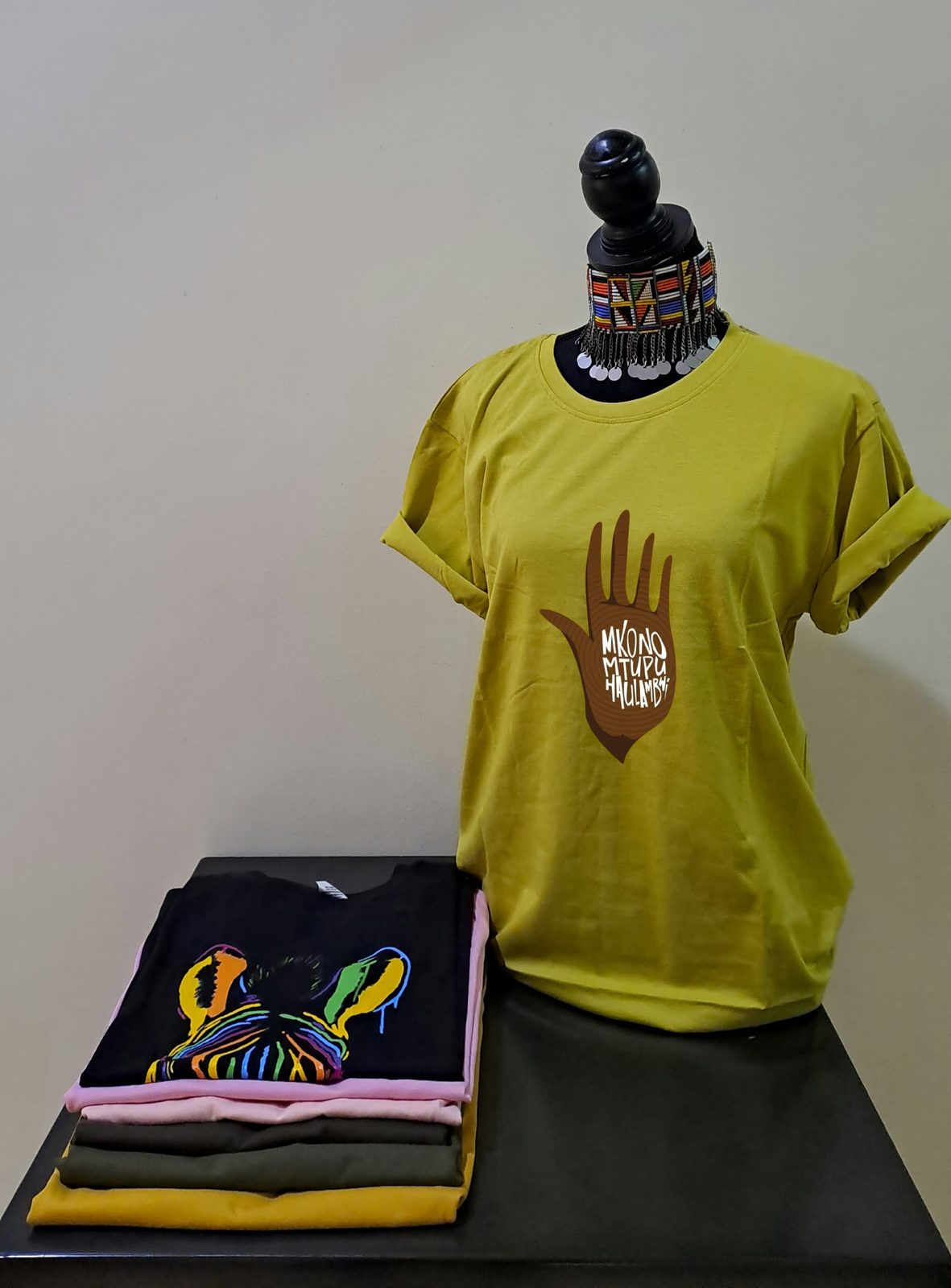 "Empty hand" Custom designed Art