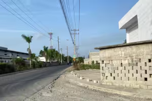 TERRENO DE 135 METROS CUADRADOS