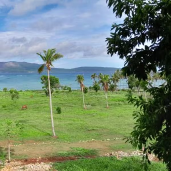 SOLARES EN LAS GALERAS, SAMANÁ