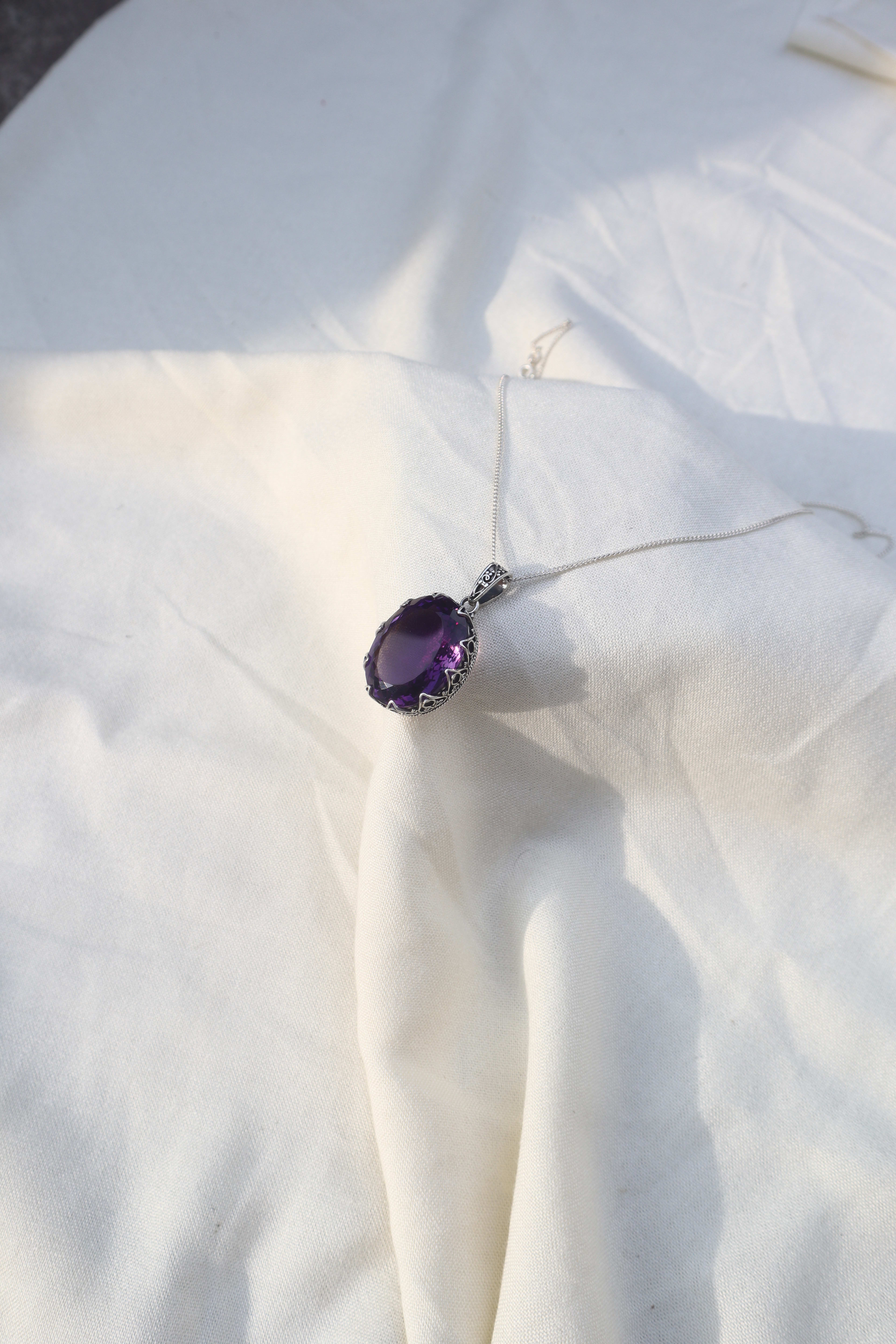 Silver Amethyst Claw Necklace