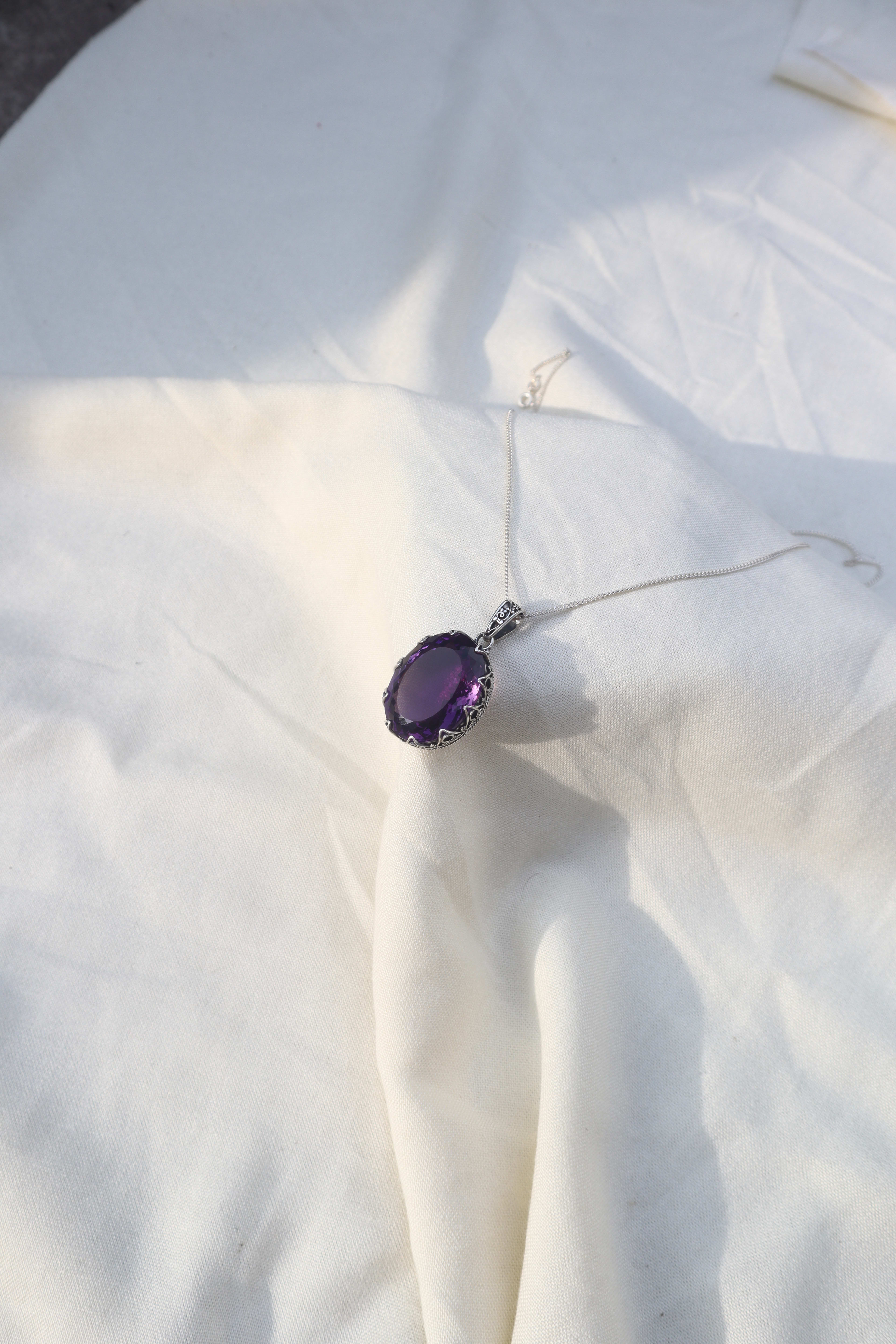 Silver Amethyst Claw Necklace