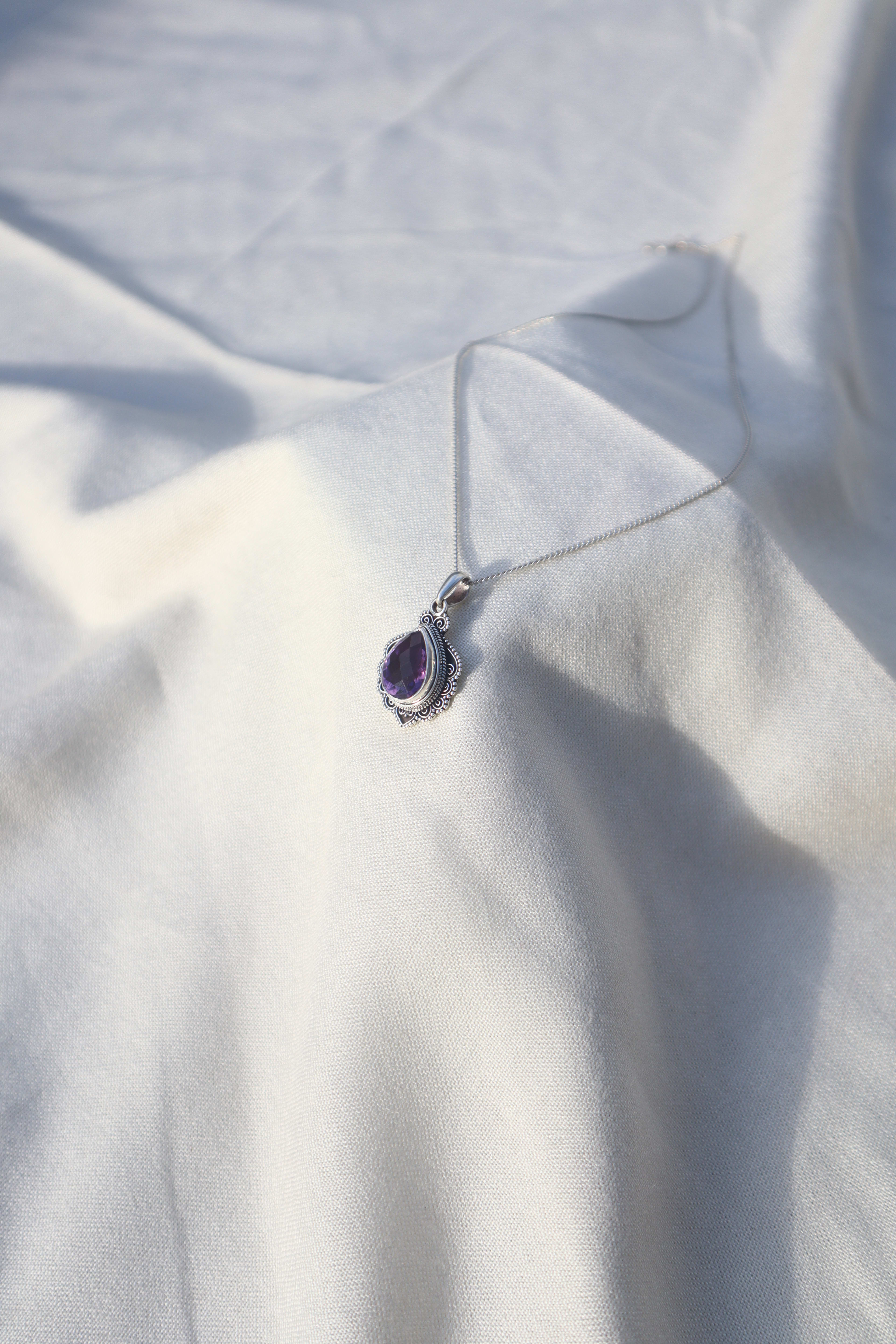 Silver Amethyst Flower Necklece