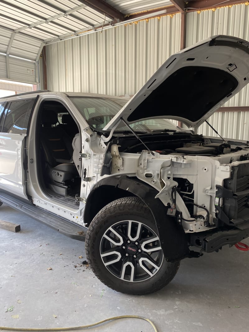 GMC Yukon before collision repair – Cam Collision New Braunfels TX