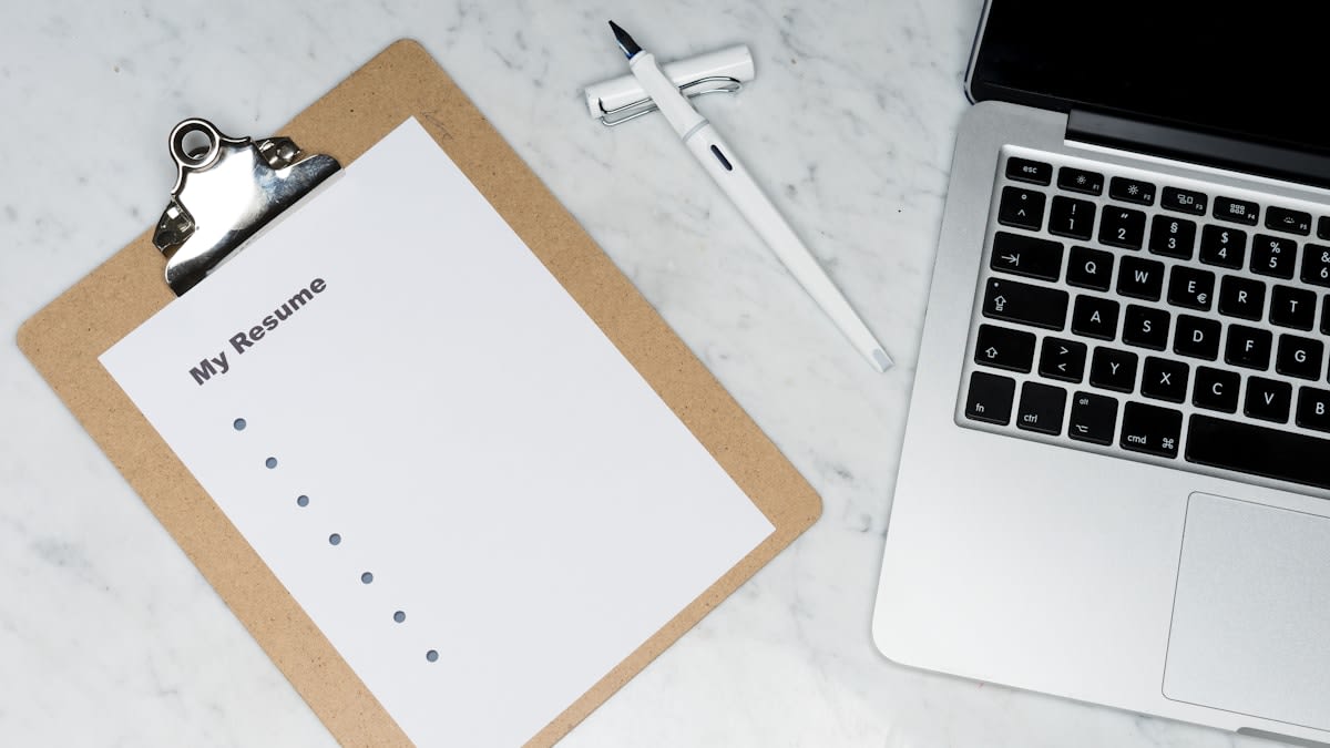 AI tools selection checklist for free plans, privacy, quality, speed, and workflow fit Checklist document for comparing free AI tools by quality privacy limits and speed