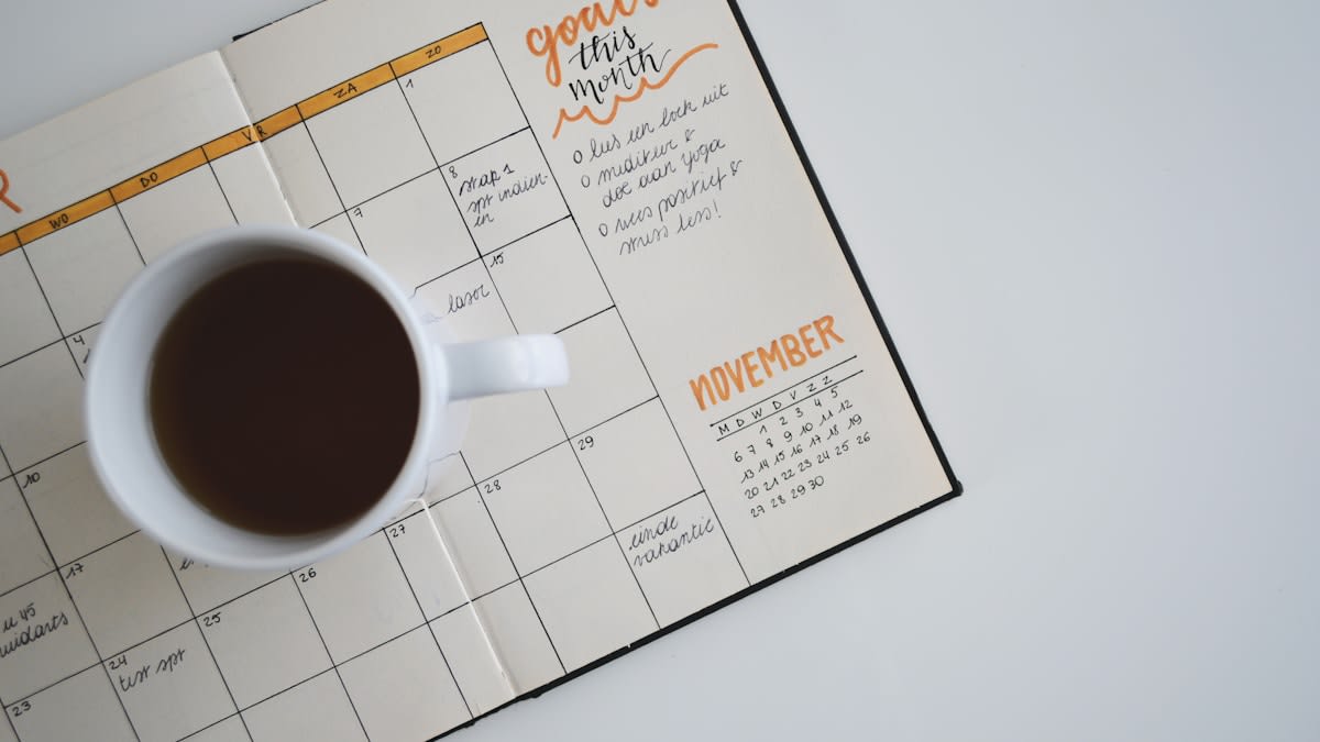 Calendar planning setup for weekly productivity scheduling