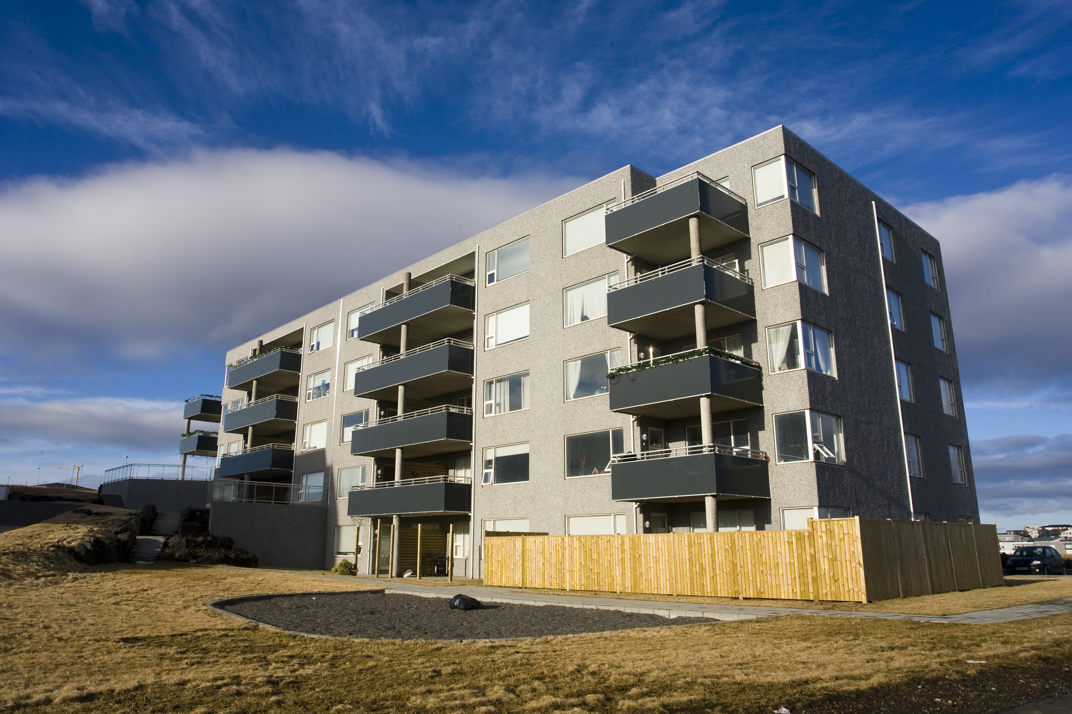 Harbour Court Apartments