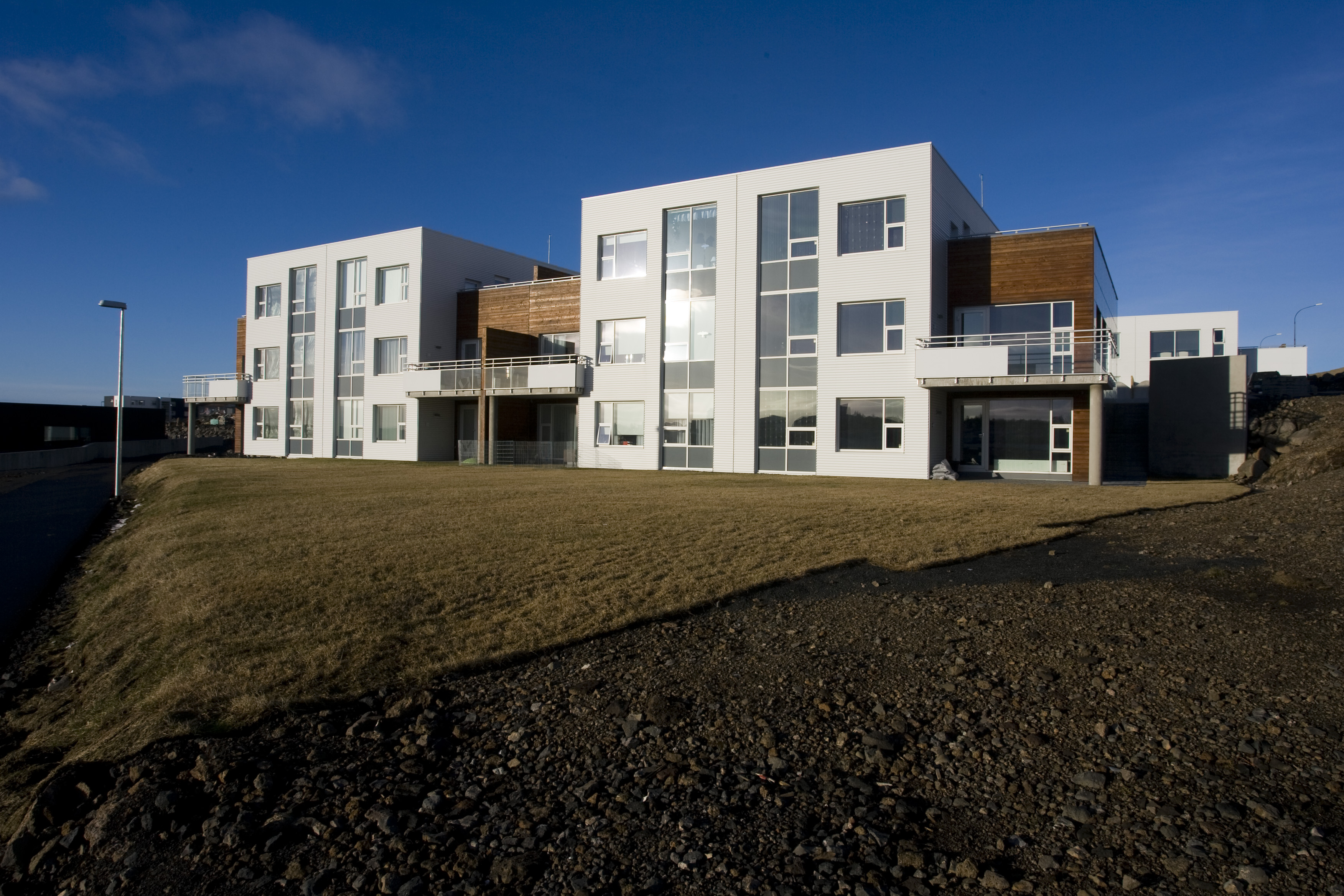 Harbour Court Apartments