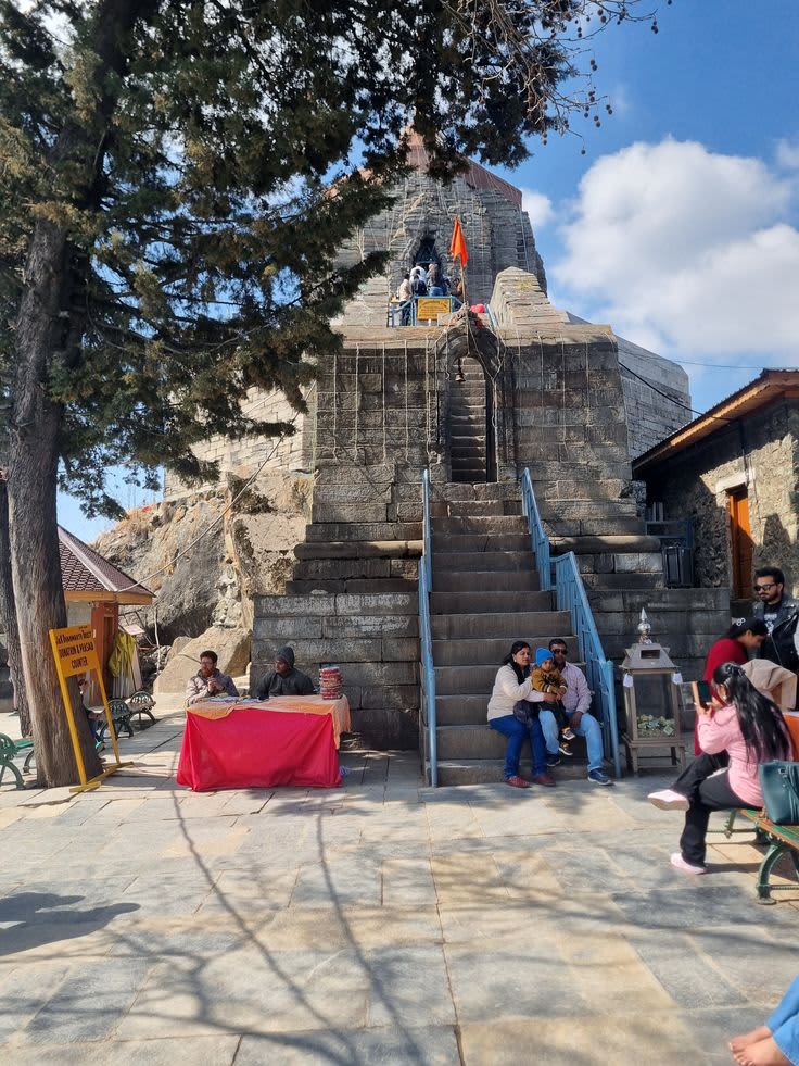 Srinagar — gallery image 7 of 11