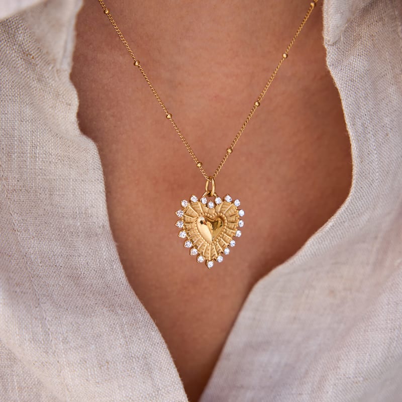 Collier Coeur de Lumière Eternelle — vue portée