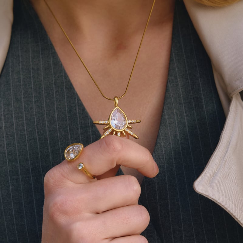 Collier Aurore — vue portée