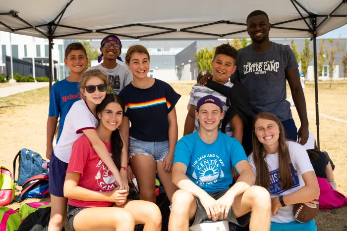 From group boxing, fitness training, and visual arts to musical theatre, the Prosserman JCC offers something for all teens. We have programs for teens to learn new skills, form authentic lifelong connections and engage in meaningful Jewish experiences.


