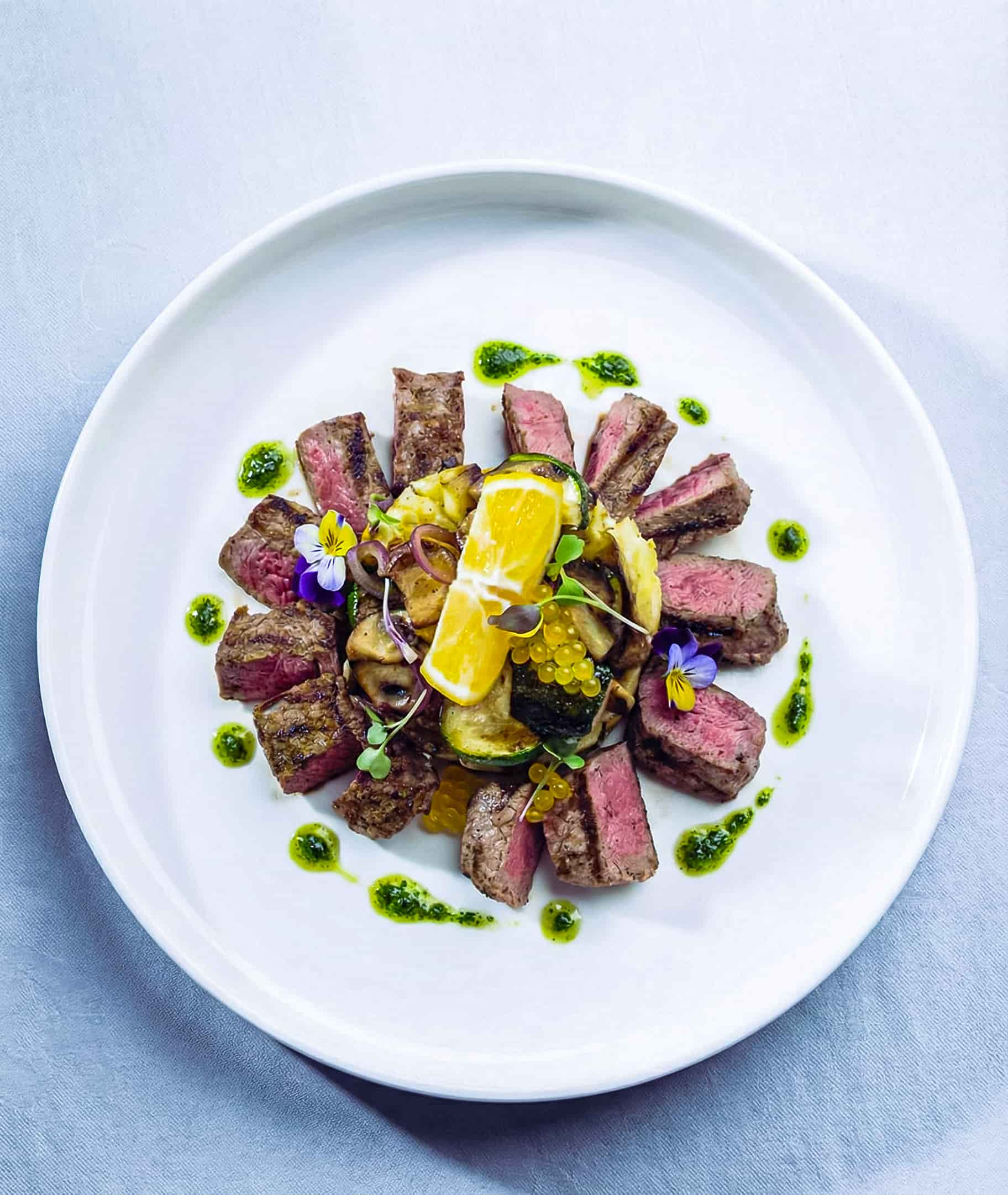 Rumpsteak auf Gemüse