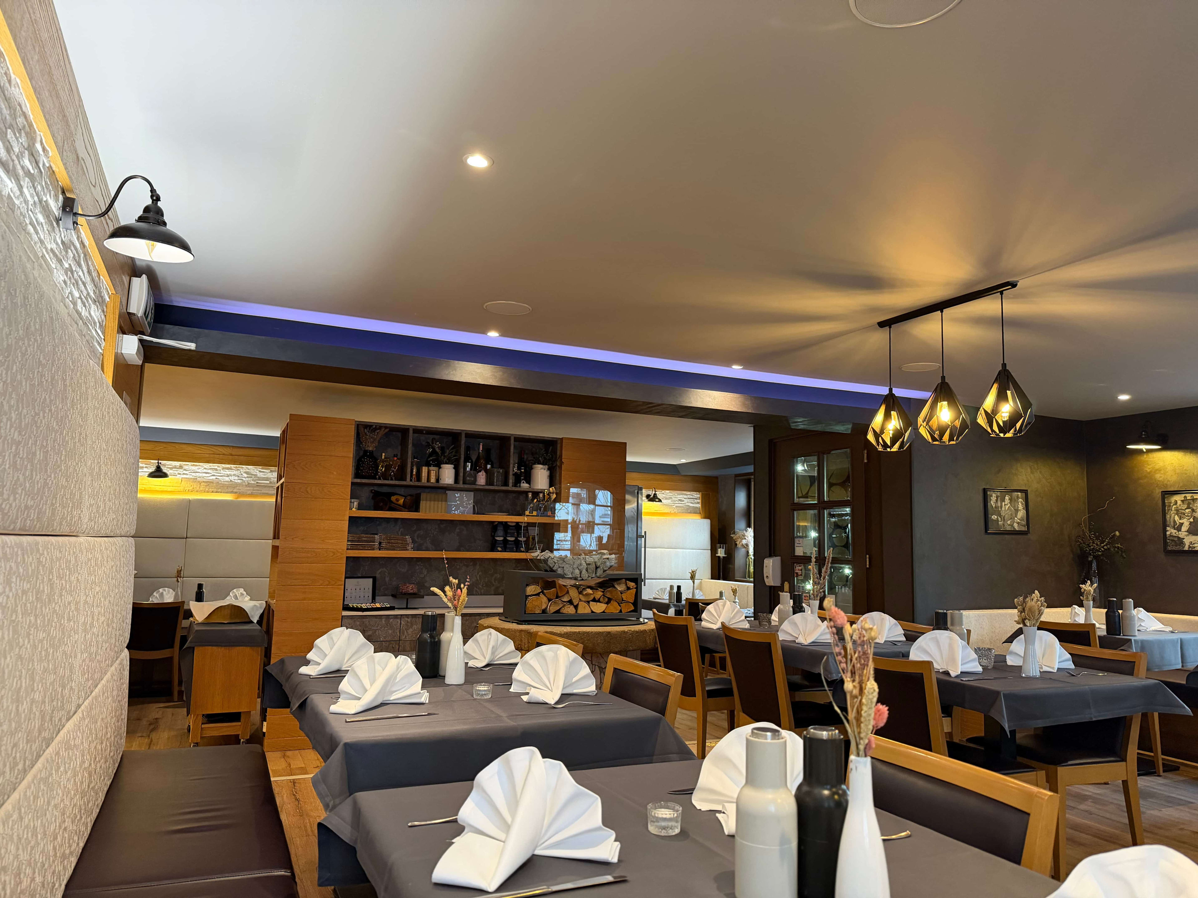 Main dining room overview