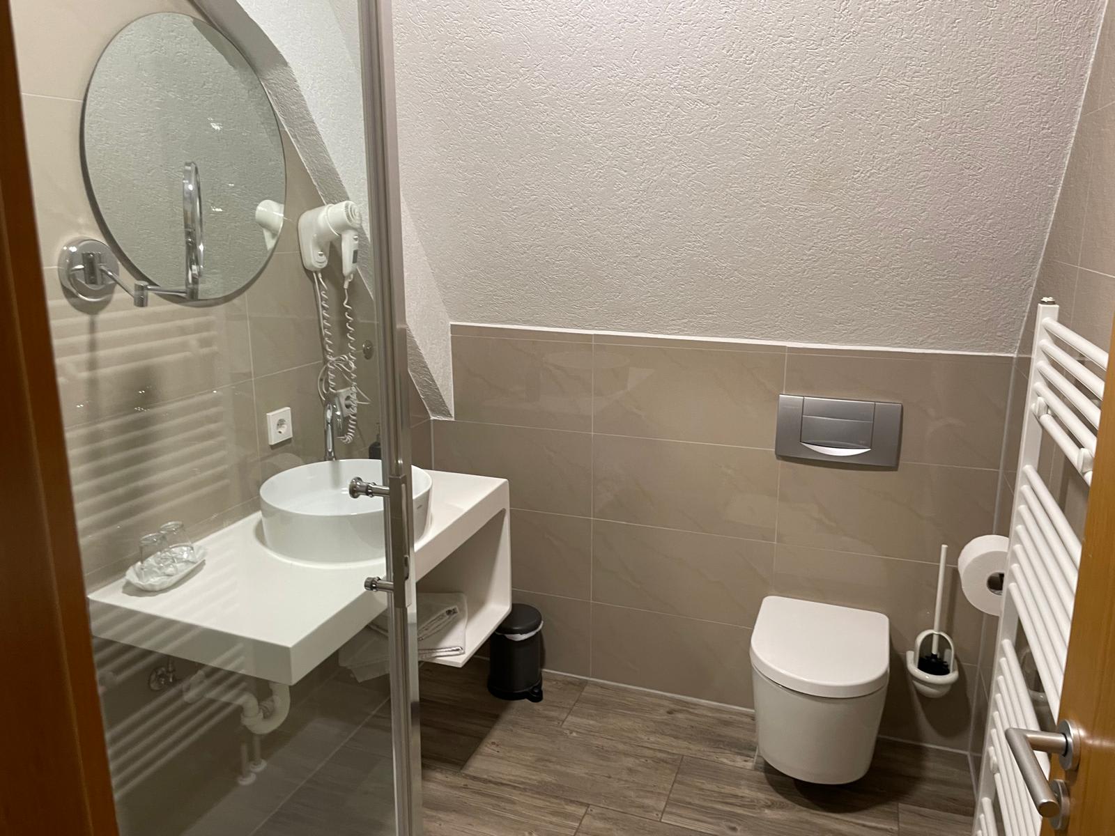 Einzelzimmer Ansicht 1