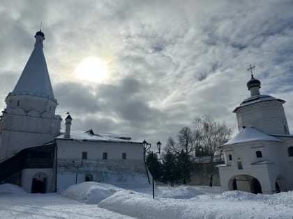 Первая в этом году Литургия Преждеосвященных Даров совершена архиерейским чином в Успенской Старицкой обители