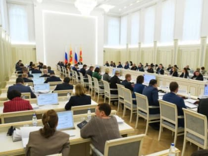 Губернатор Игорь Руденя поставил задачи по обеспечению гарантированной бесплатной медпомощи жителям Тверской области
