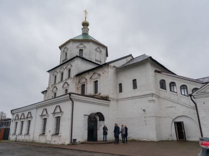 В Борисоглебской церкви Твери совершена воскресная архиерейская Литургия