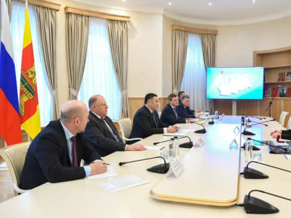 Губернатор Игорь Руденя провёл встречу с командованием атомного подводного крейсера К-456 «Тверь» Тихоокеанского флота