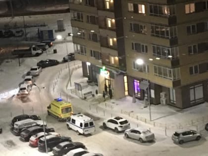 В Твери молодая женщина упала с балкона многоэтажки