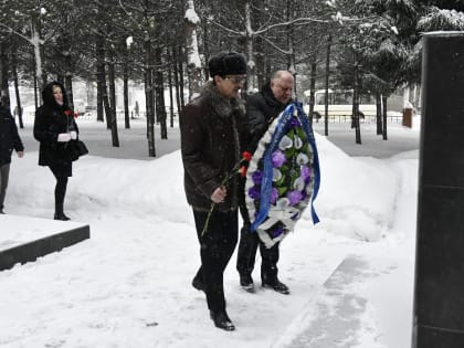 В Оленино 80-летие освобождения от фашистов отметили митингом и концертом