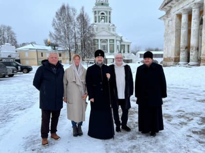 Председатель Комитета Совета Федерации по конституционному законодательству и государственному строительству Андрей Клишас посетил святыни Тверской земли