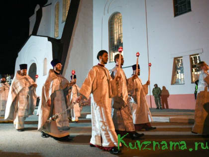 В храмах Тверской области проходят пасхальные богослужения