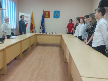 В преддверии Дня студентов юным бологовцам вручили паспорта