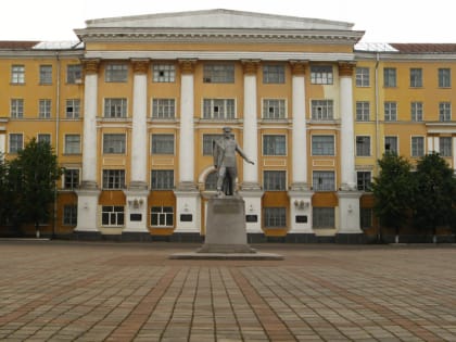 Тверские курсанты приняли присягу