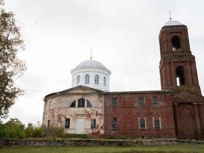 В Сукромле Торжокского района освящен Преображенский храм и совершена первая в истории церкви пресвитерская хиротония